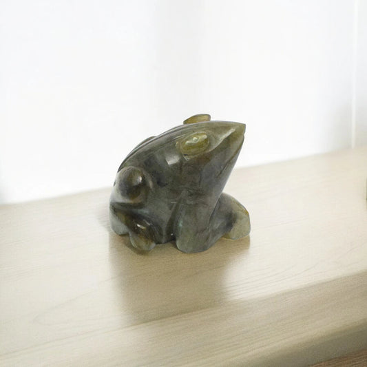 Labrodrite Frog - 5.08 cm Sculpture Hand Carved, 110 Gram