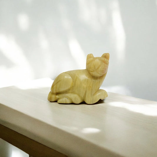 Cats Eye Cat - 7.62 cm Sculpture Hand Carved, 160 Gram