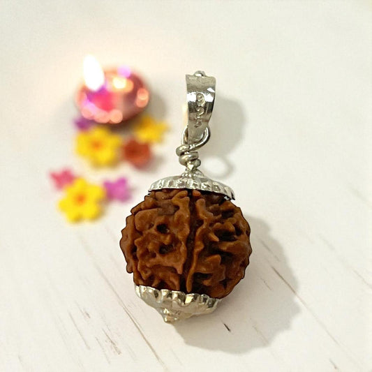 7 Mukhi Rudraksha silver pendant