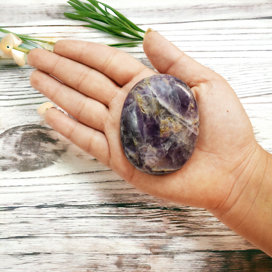 Natural Amethyst Healing Crystal palm Stone for Meditation (90-100 Gm)