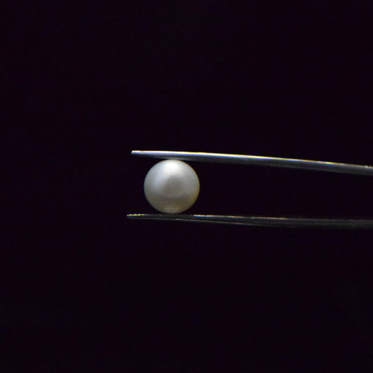 Fresh Water Pearl - 5.97 Carat
