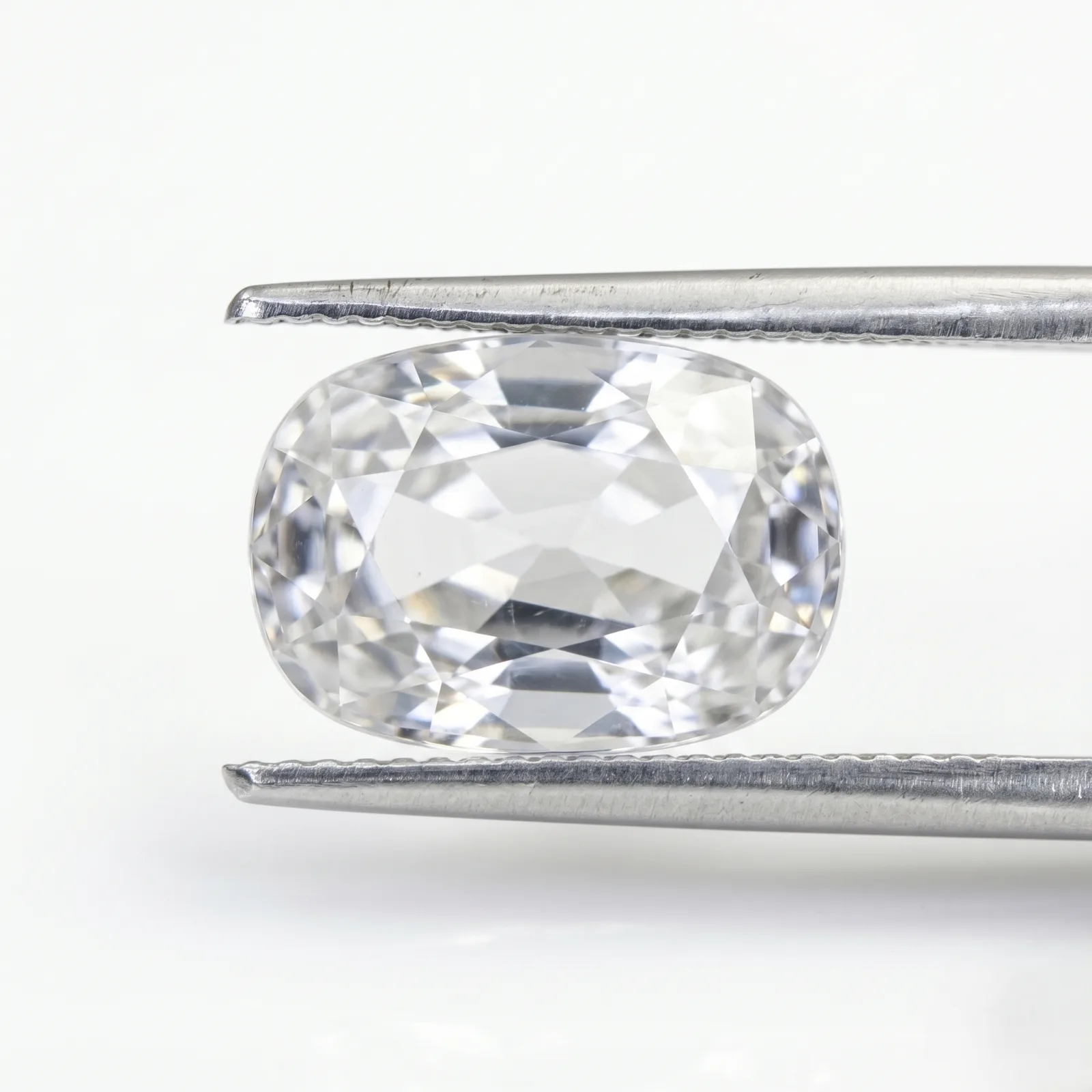 Natural Zircon  7.92 Carat