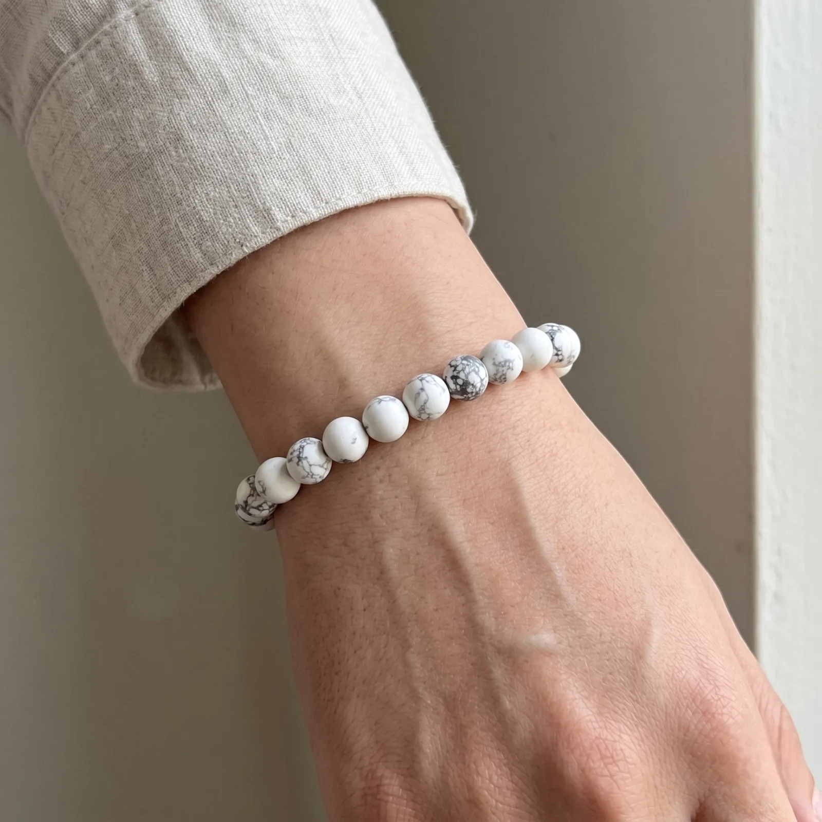Howlite Bracelet 8 MM Beads