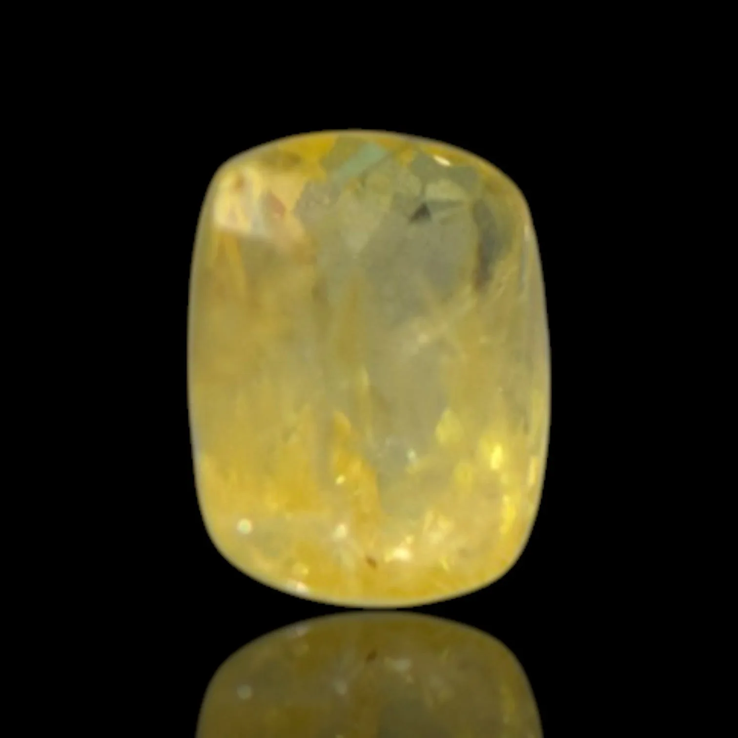 Yellow Sapphire - 3.93 Carat