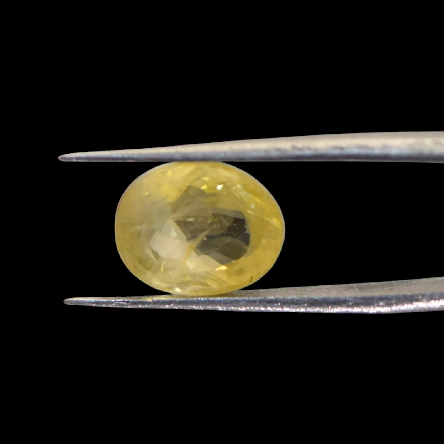 Yellow Sapphire - 6.47 Carat