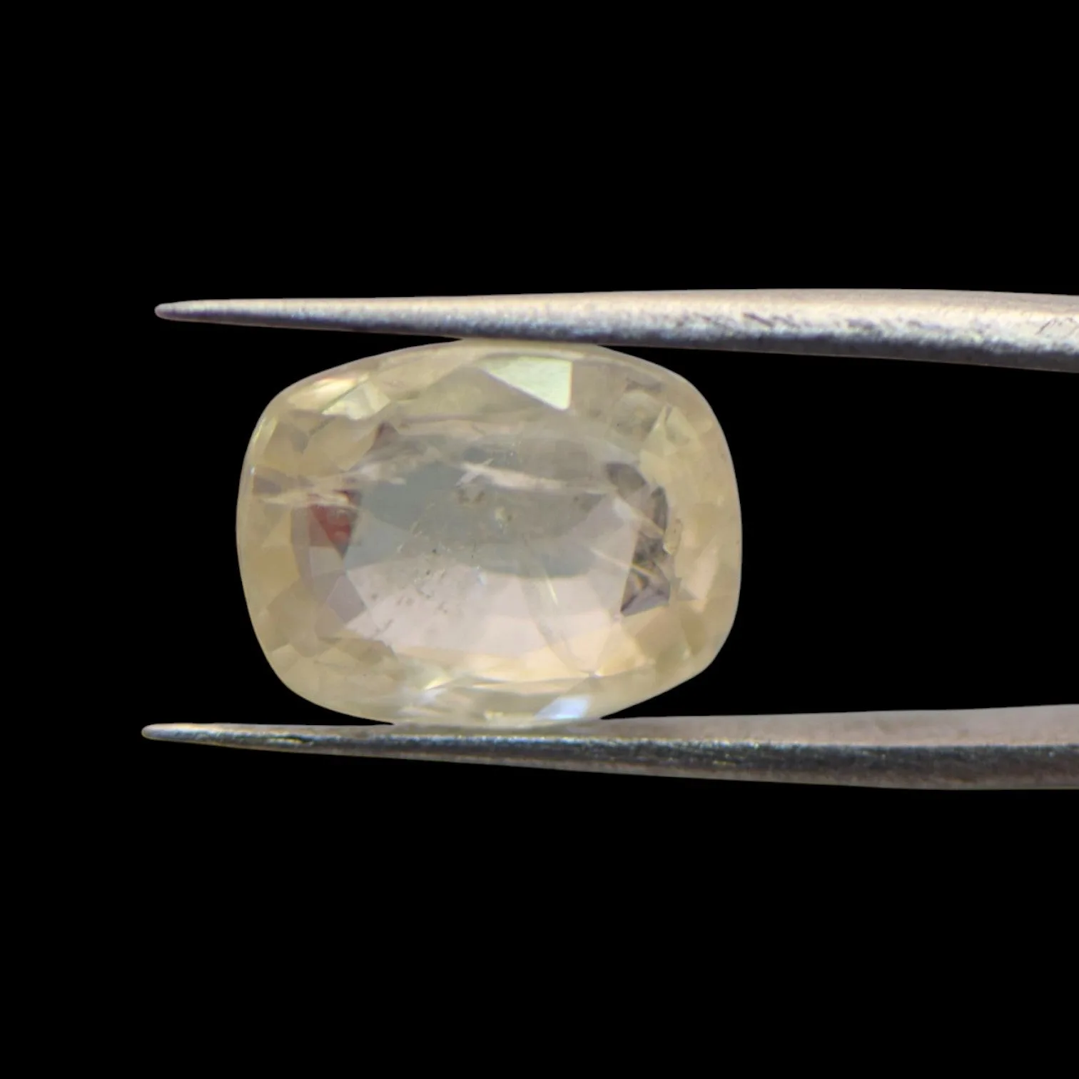 Yellow Sapphire - 8.4 Carat