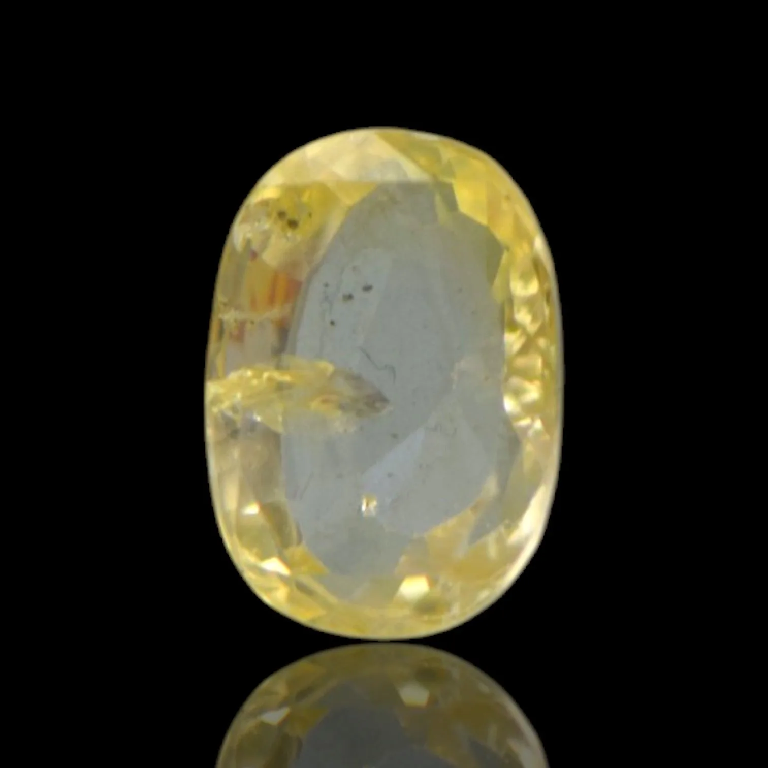 Yellow Sapphire - 3.86 Carat