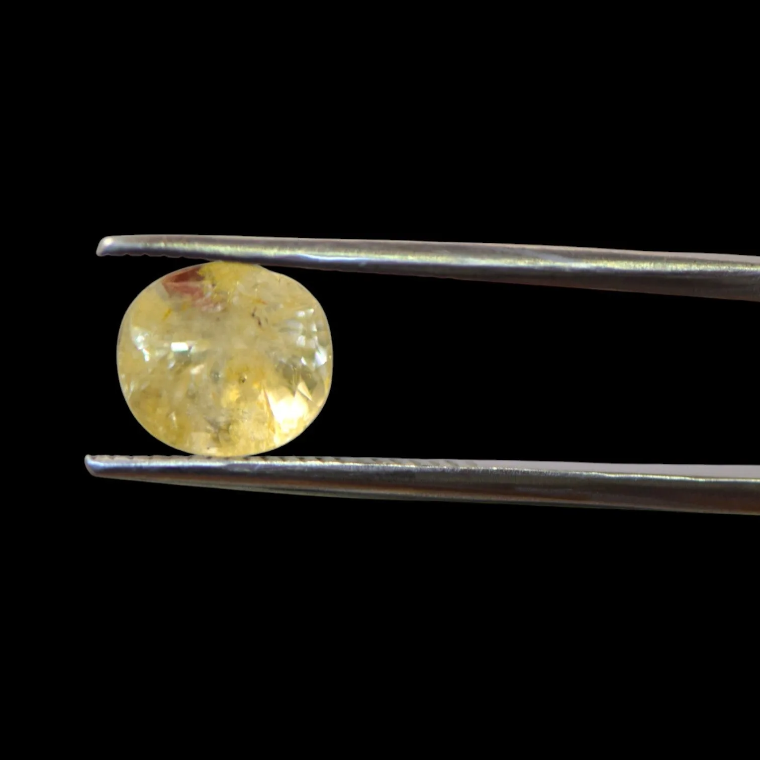 Yellow Sapphire - 4.17 Carat