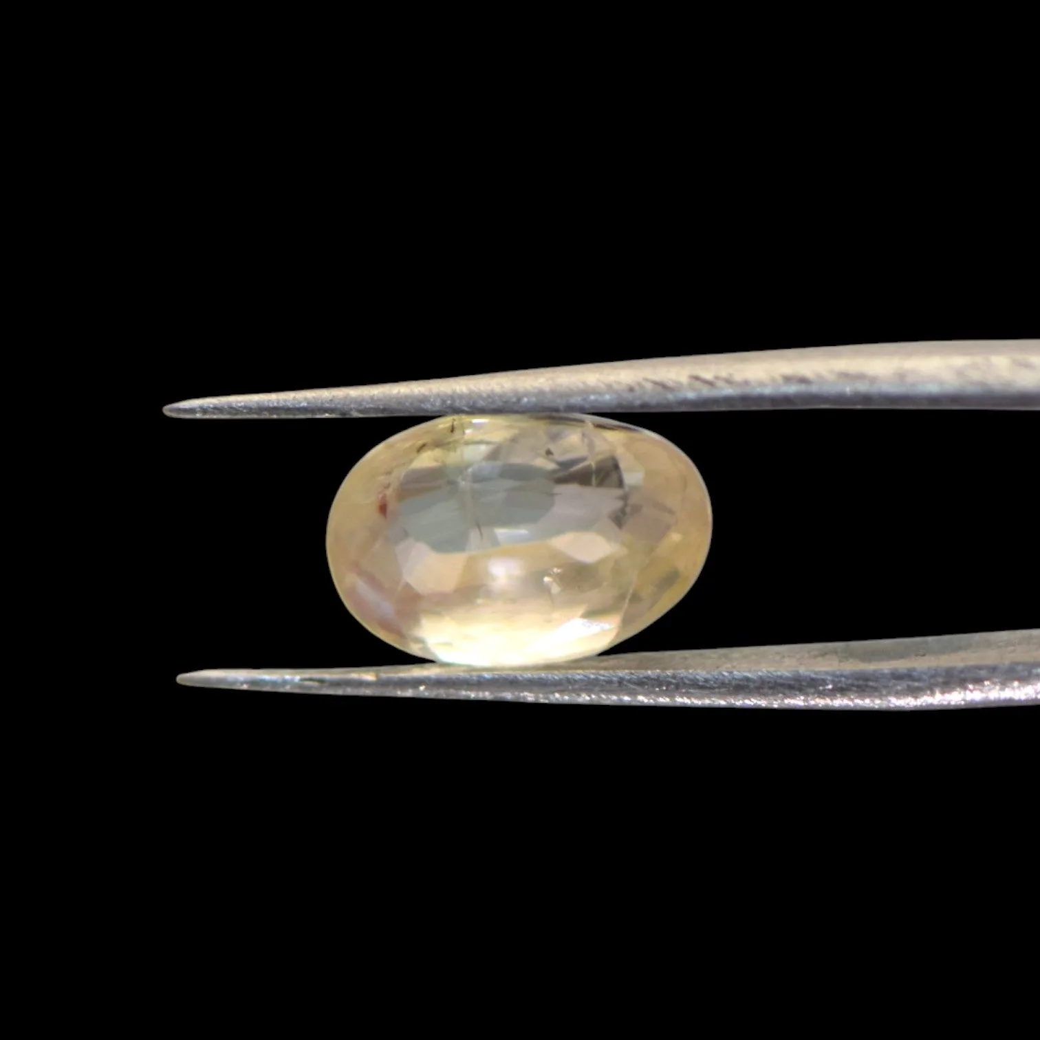 Yellow Sapphire - 4.7 Carat