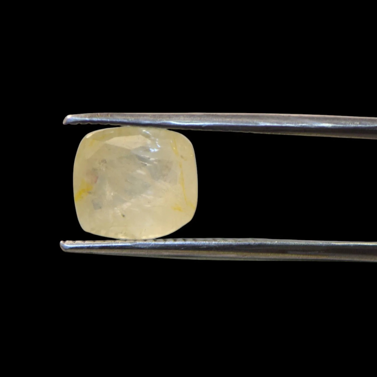 Yellow Sapphire - 4.6 Carat