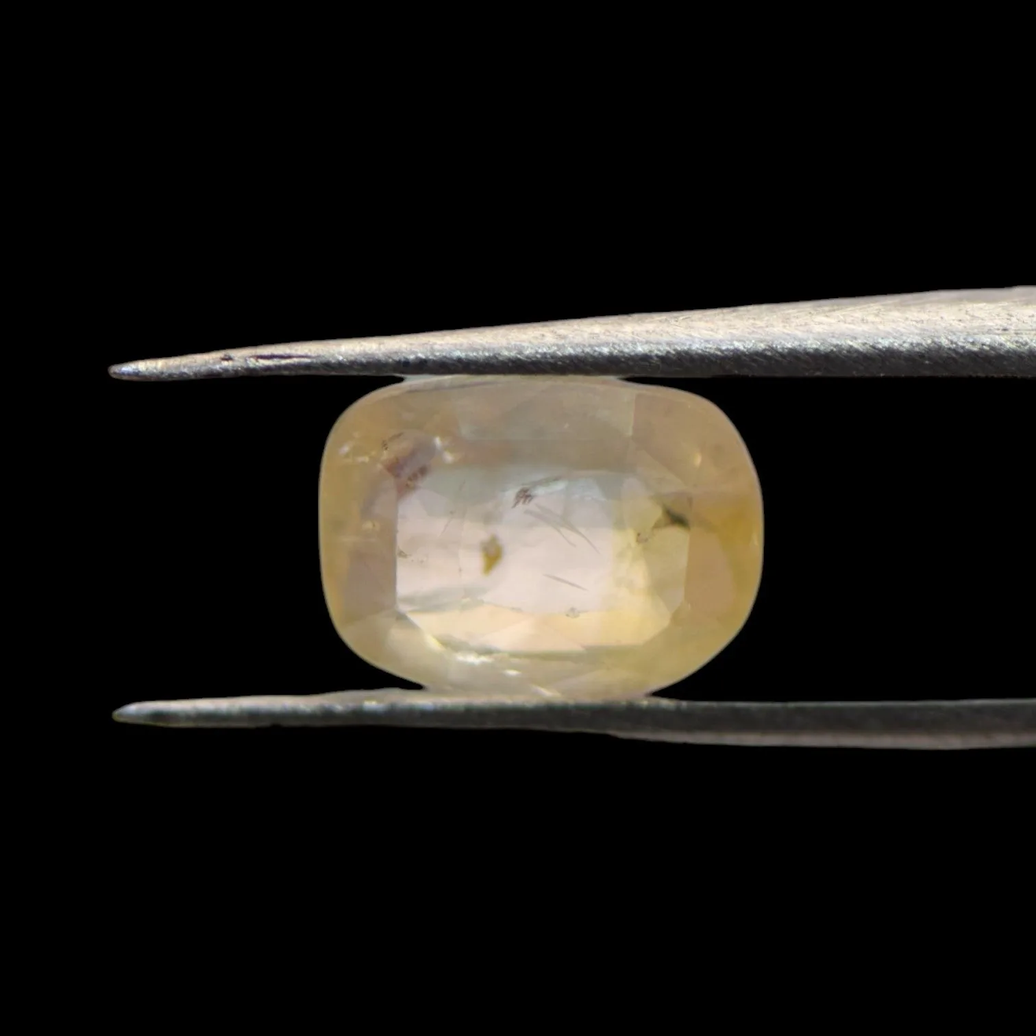 Yellow Sapphire - 4.45 Carat