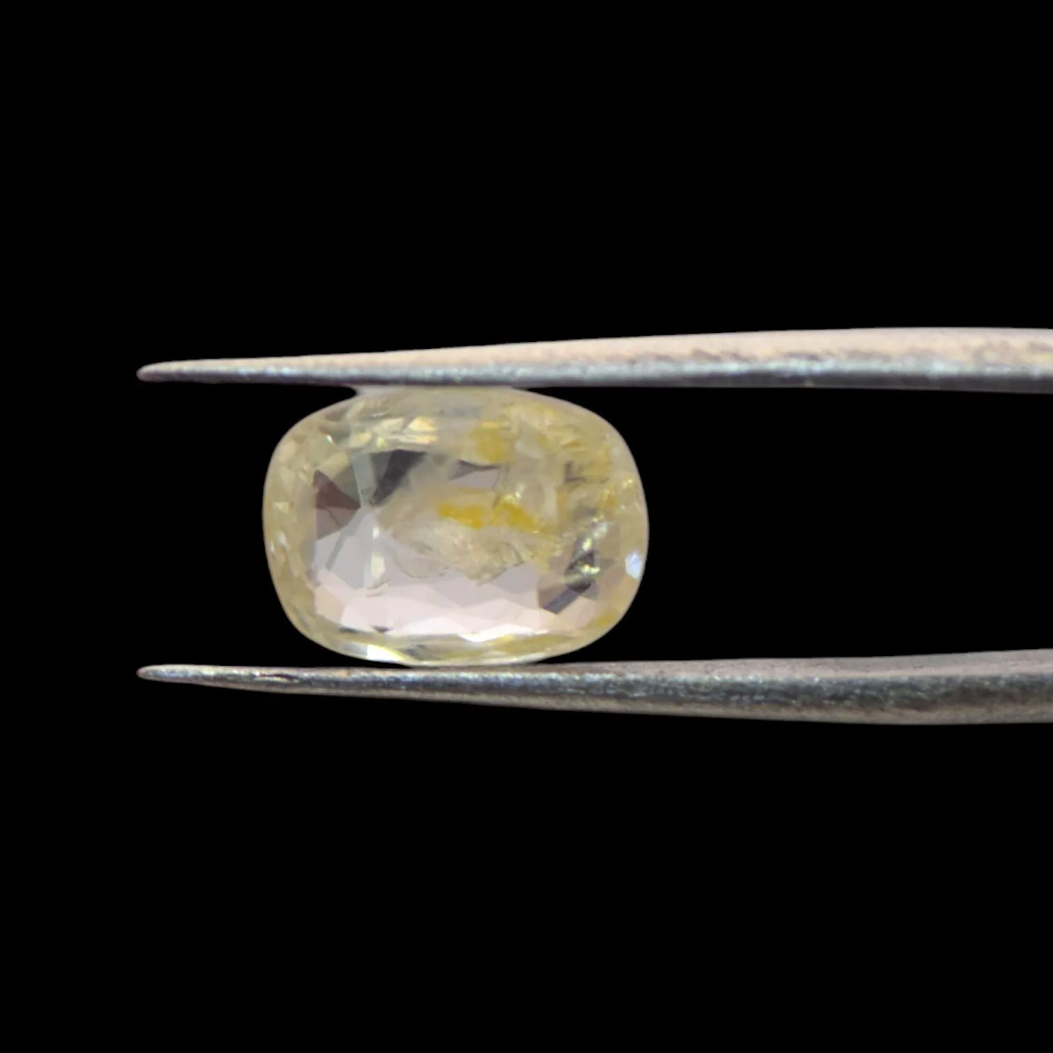 Yellow Sapphire - 3.75 Carat