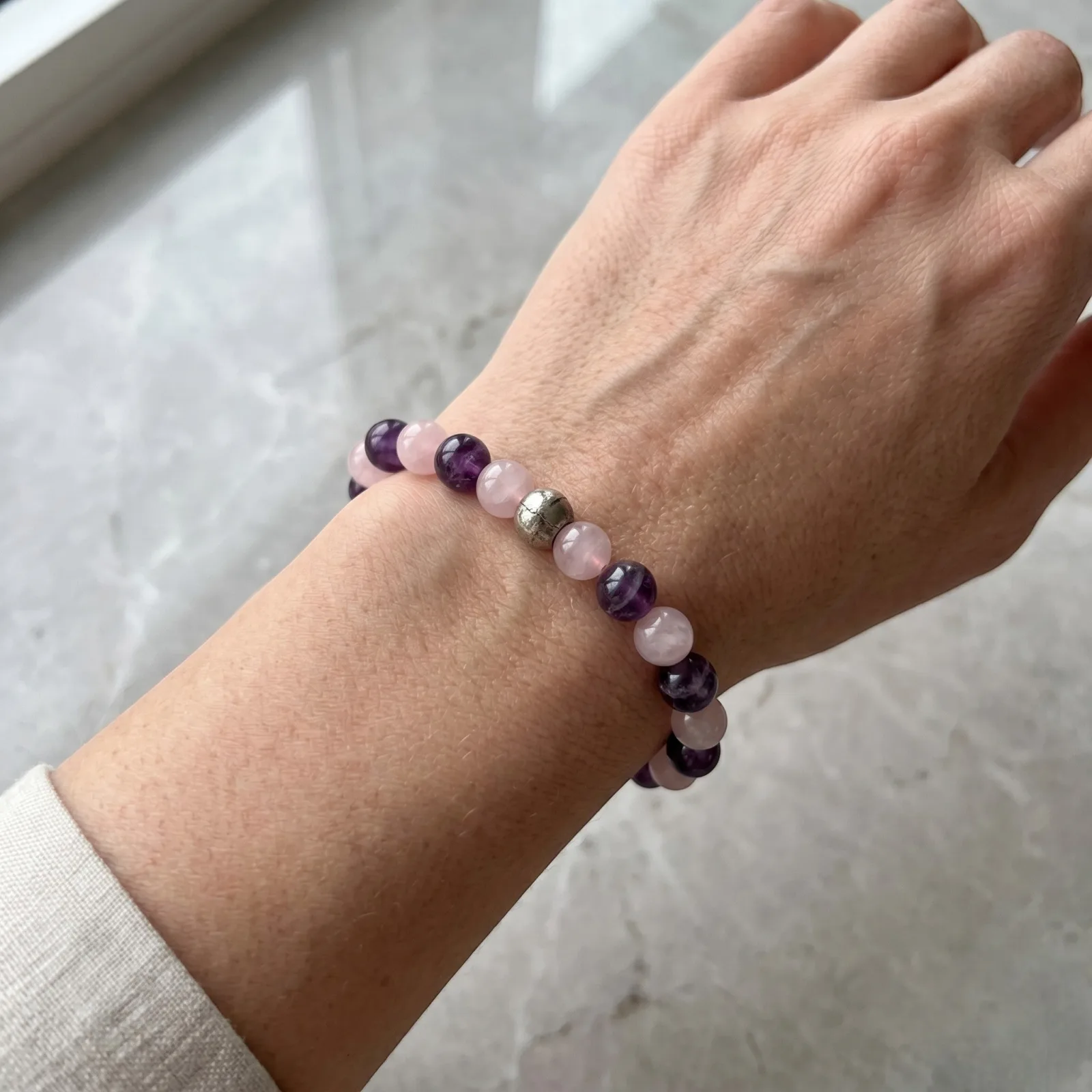 Rose with Amethyst 8 mm Beads