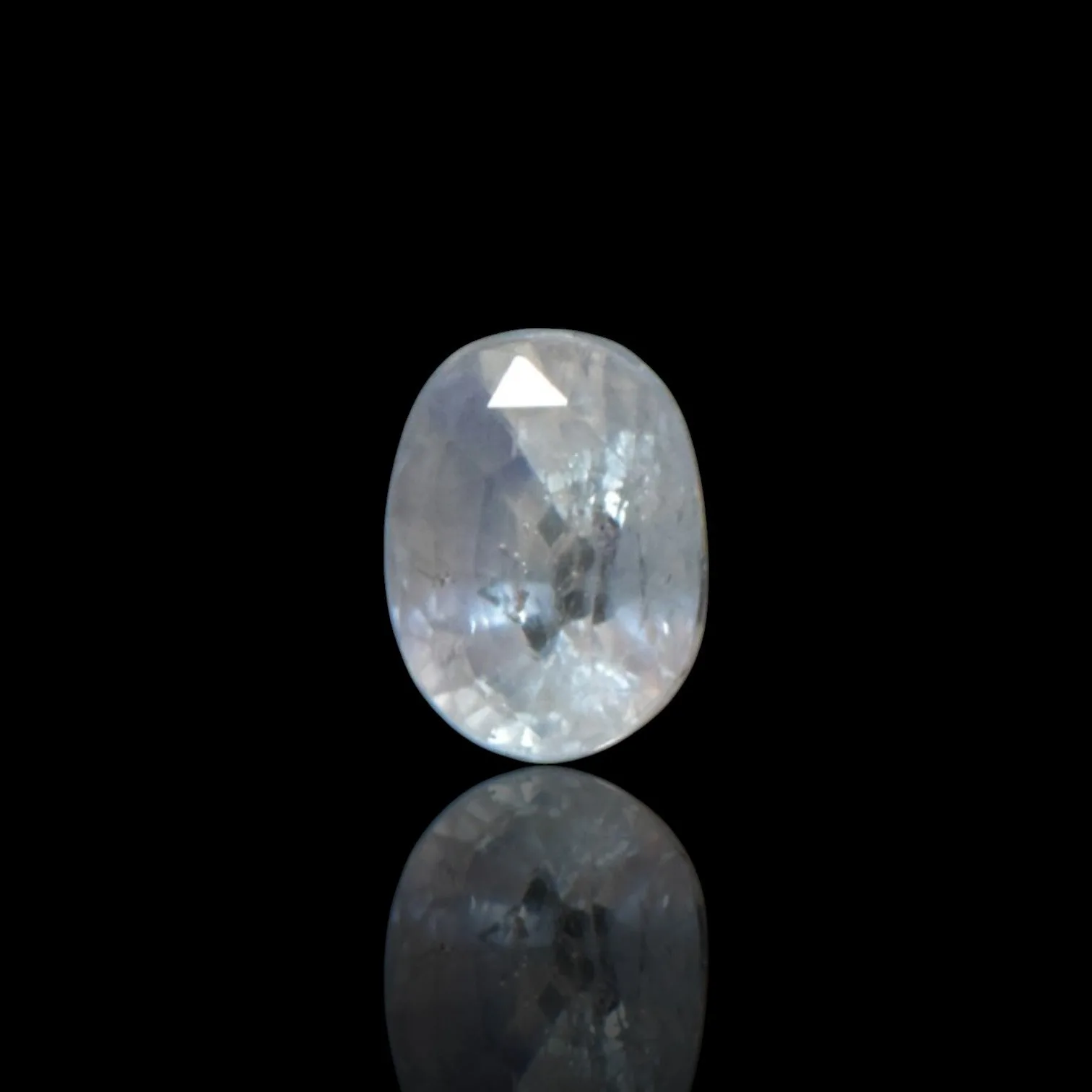 Blue Sapphire - 5.68 Carat