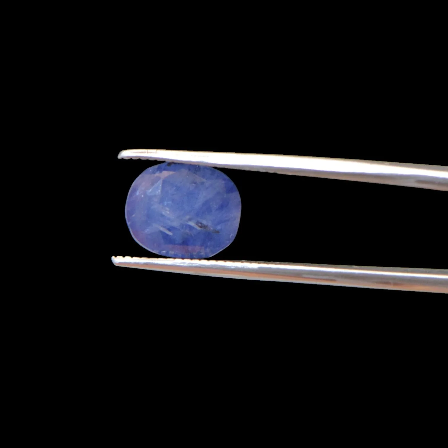 Blue Sapphire - 5.68 Carat