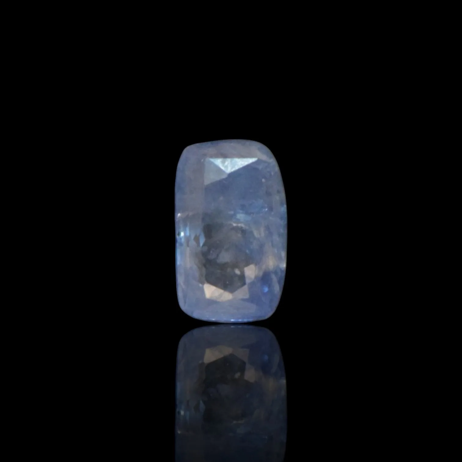 Blue Sapphire - 4.61 Carat