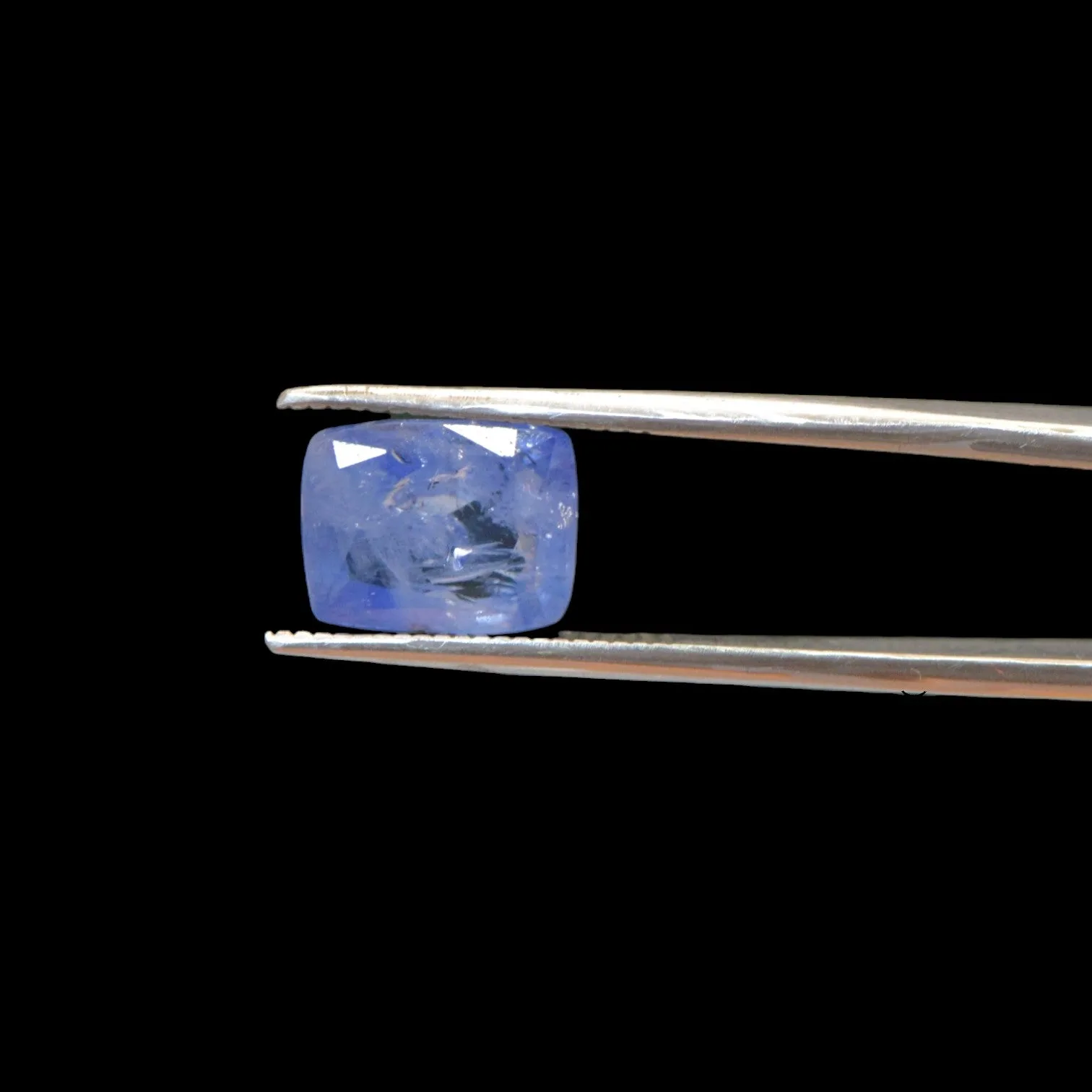 Blue Sapphire - 5.69 Carat