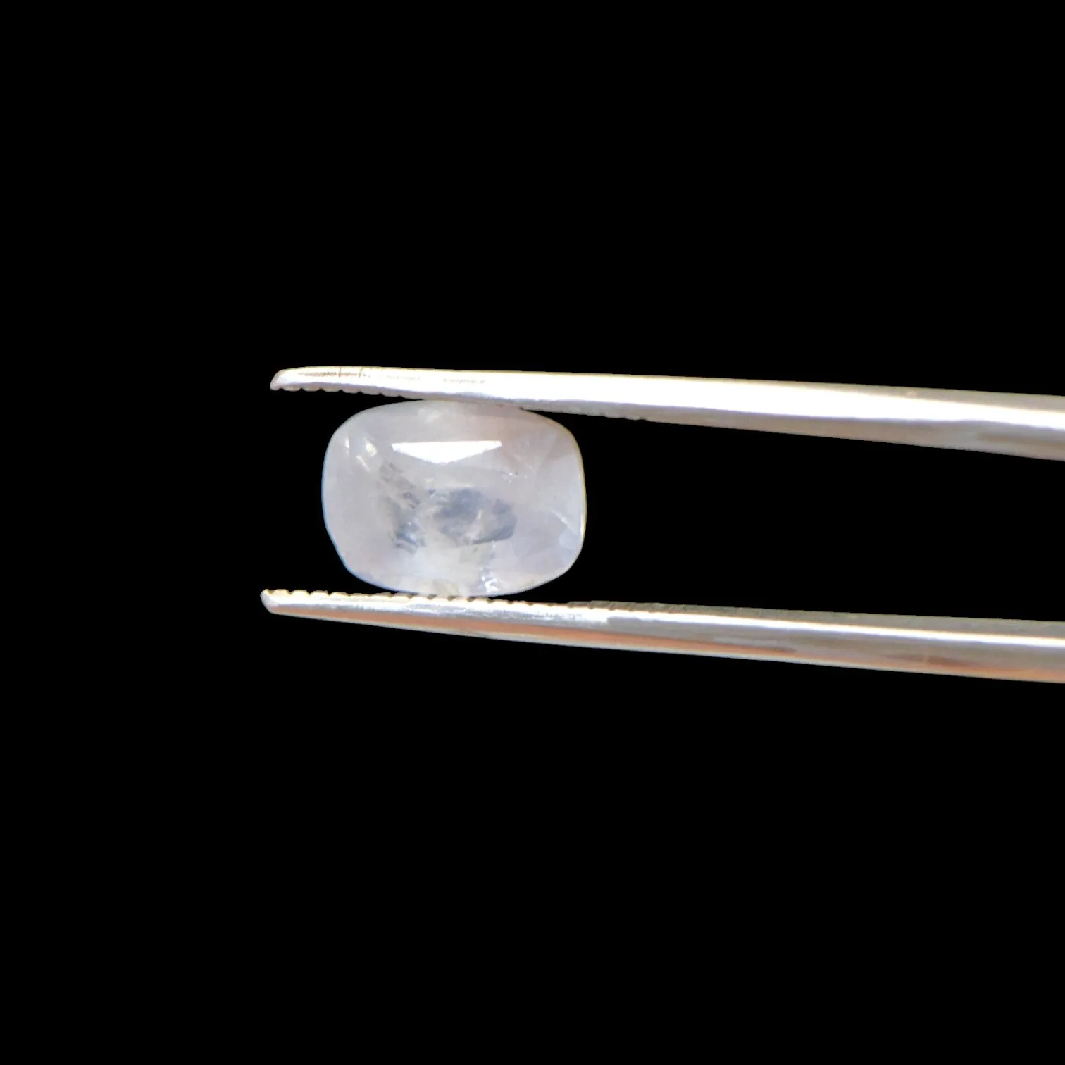 Blue Sapphire - 4.15 Carat
