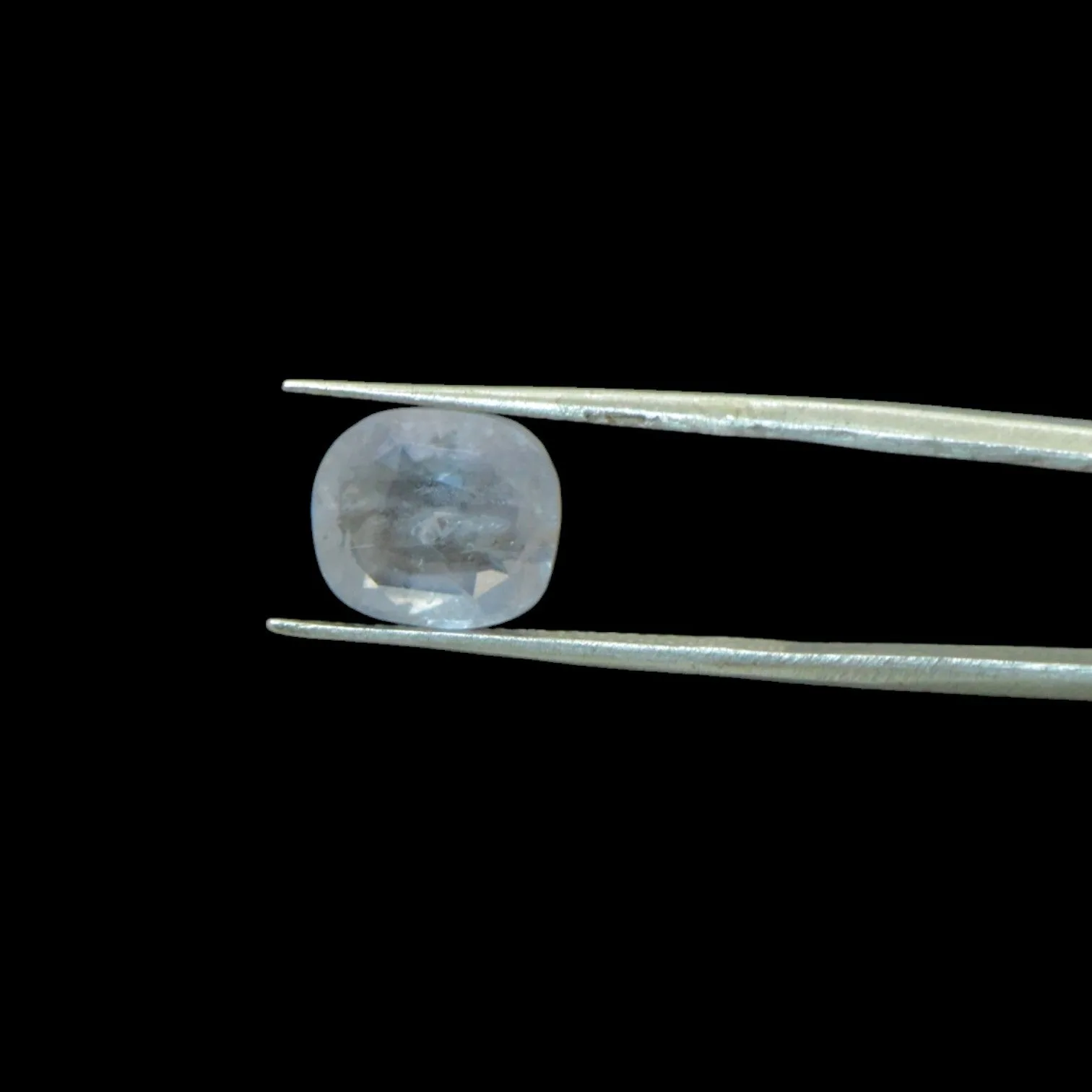 Blue Sapphire - 4.89 Carat