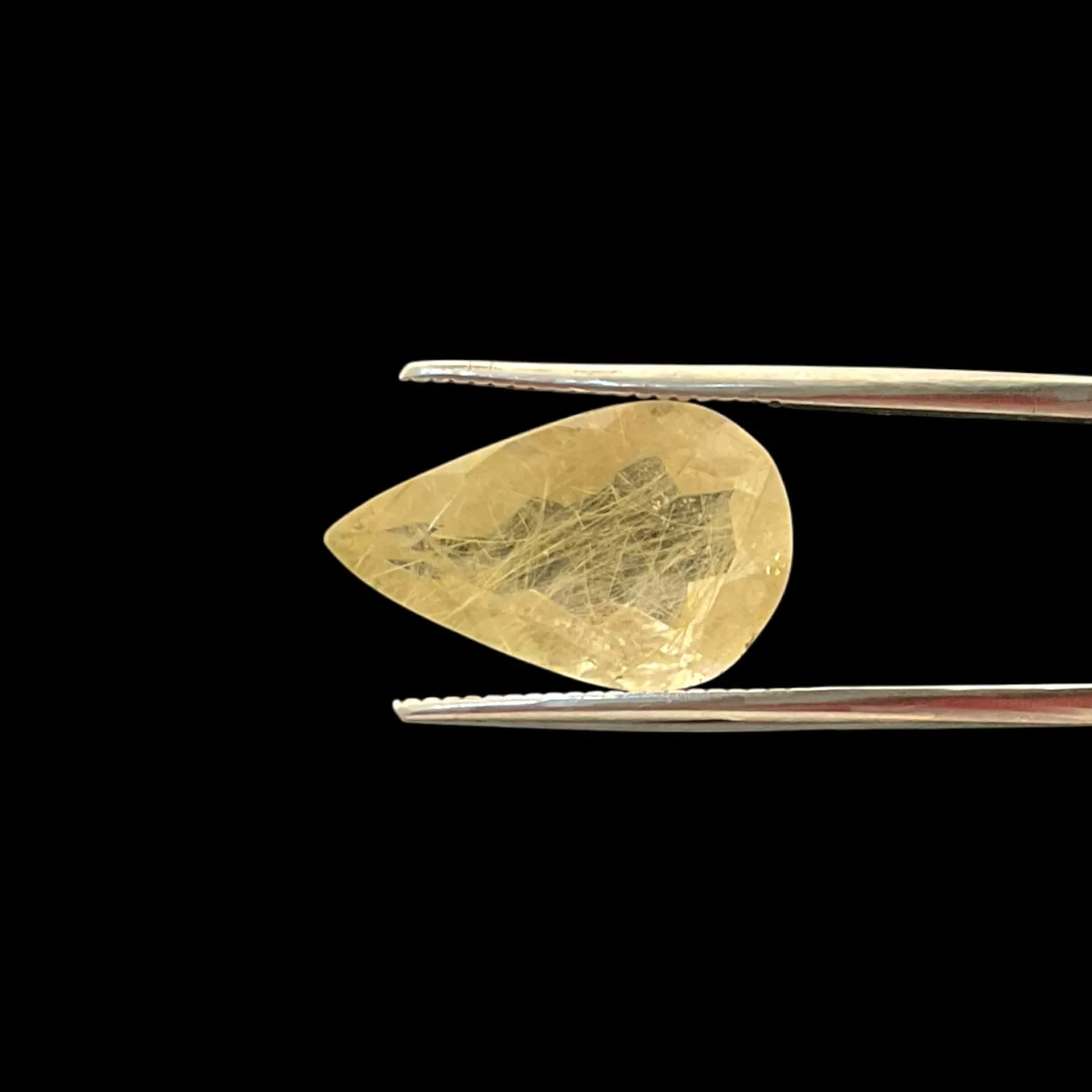 Golden Rutilated Quartz - 7.65 Carat