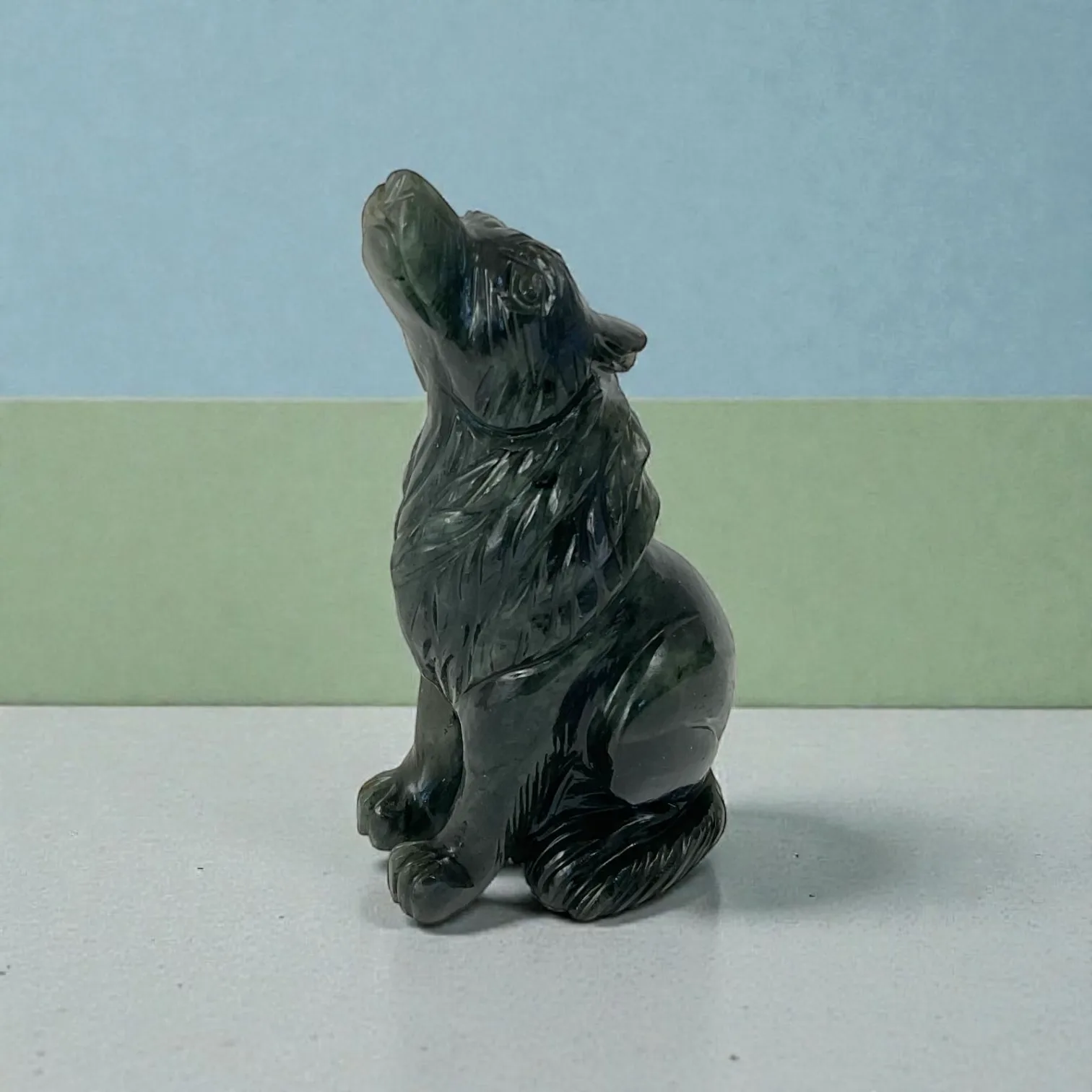 Labrodorite Wolf