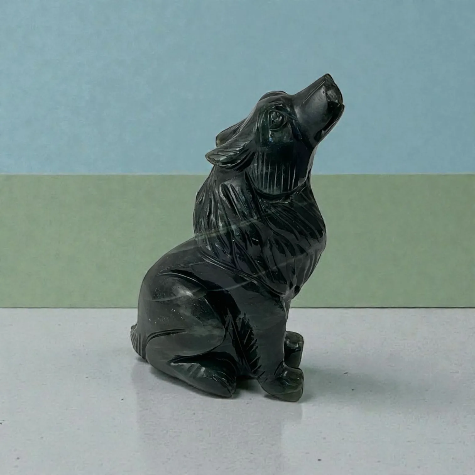 Labrodorite Wolf