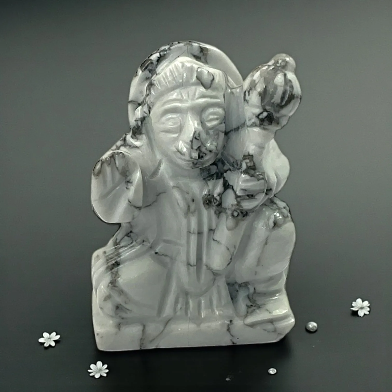 Howlite Hanuman