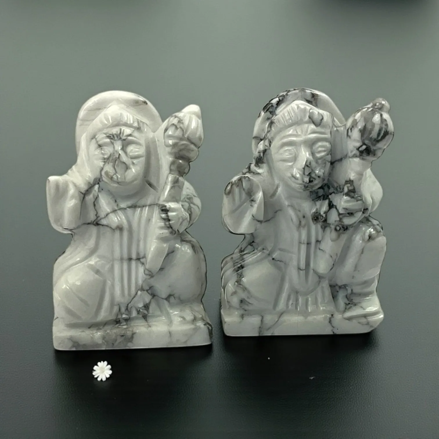 Howlite Hanuman
