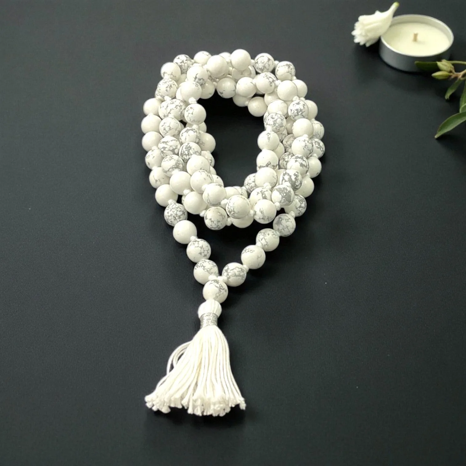 Howlite Mala (108 beads) 8 mm