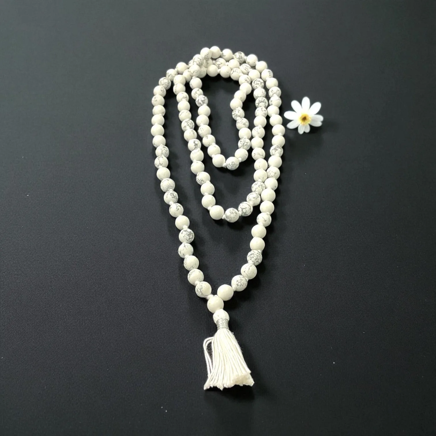 Howlite Mala (108 beads) 8 mm