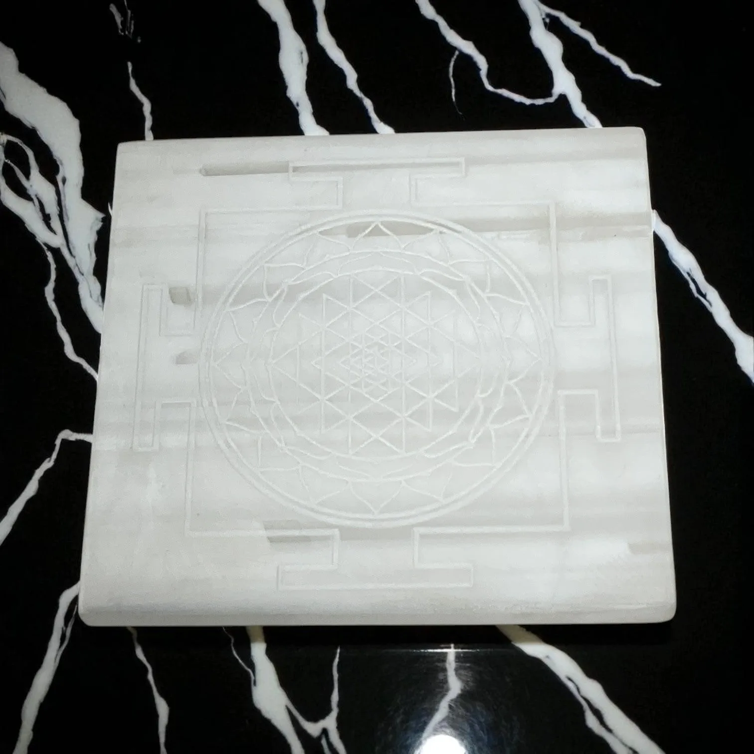 Selenite Square Charging  Plate