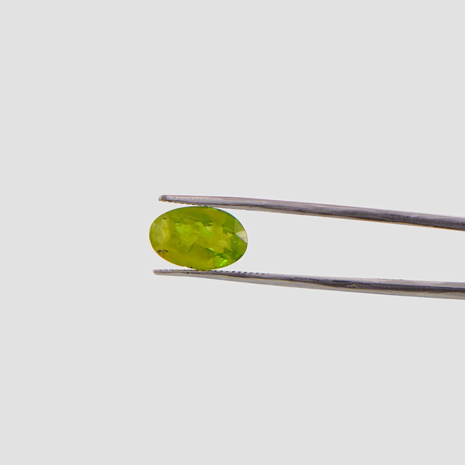Peridot - 5.66 Carat