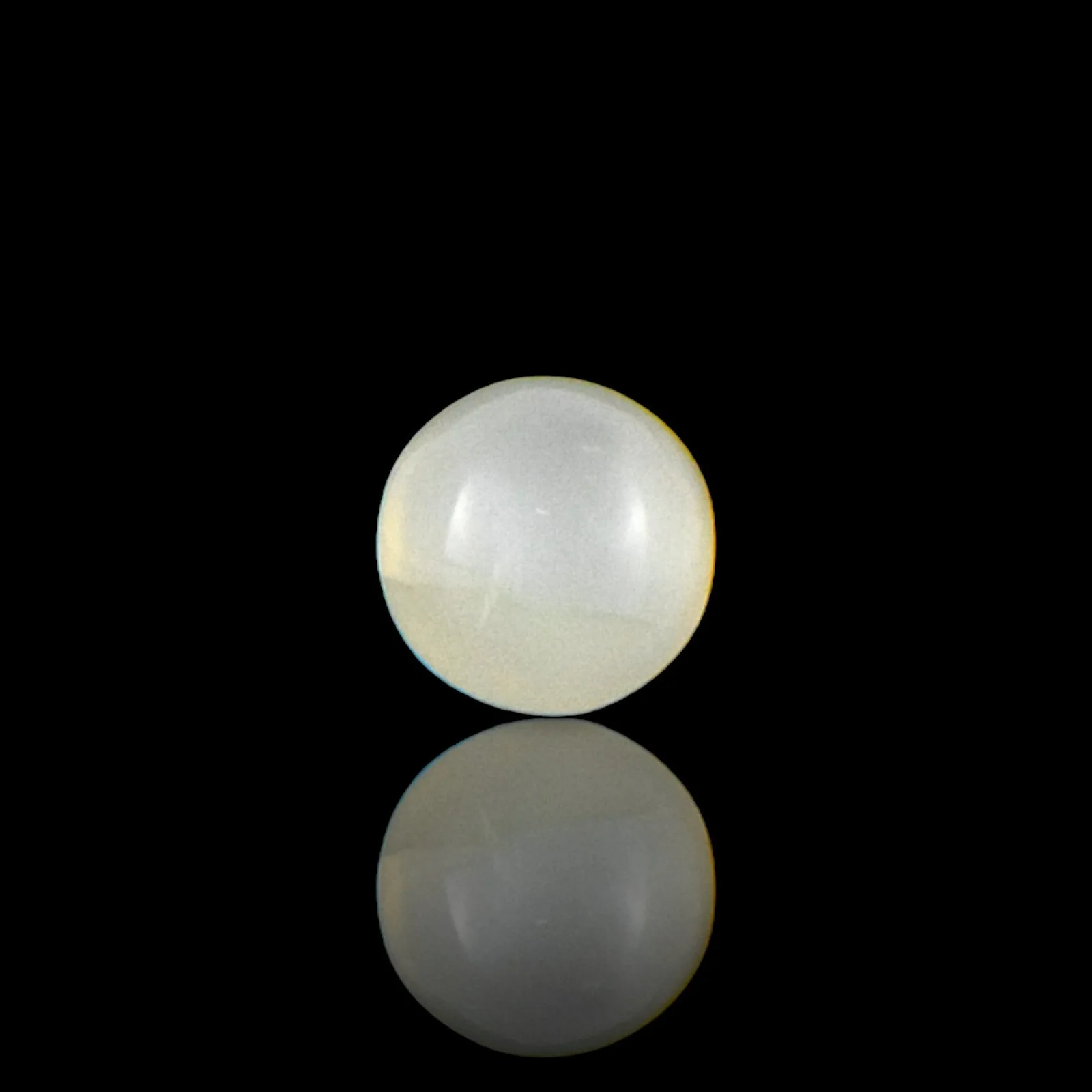 Moonstone - 8.63 Carat
