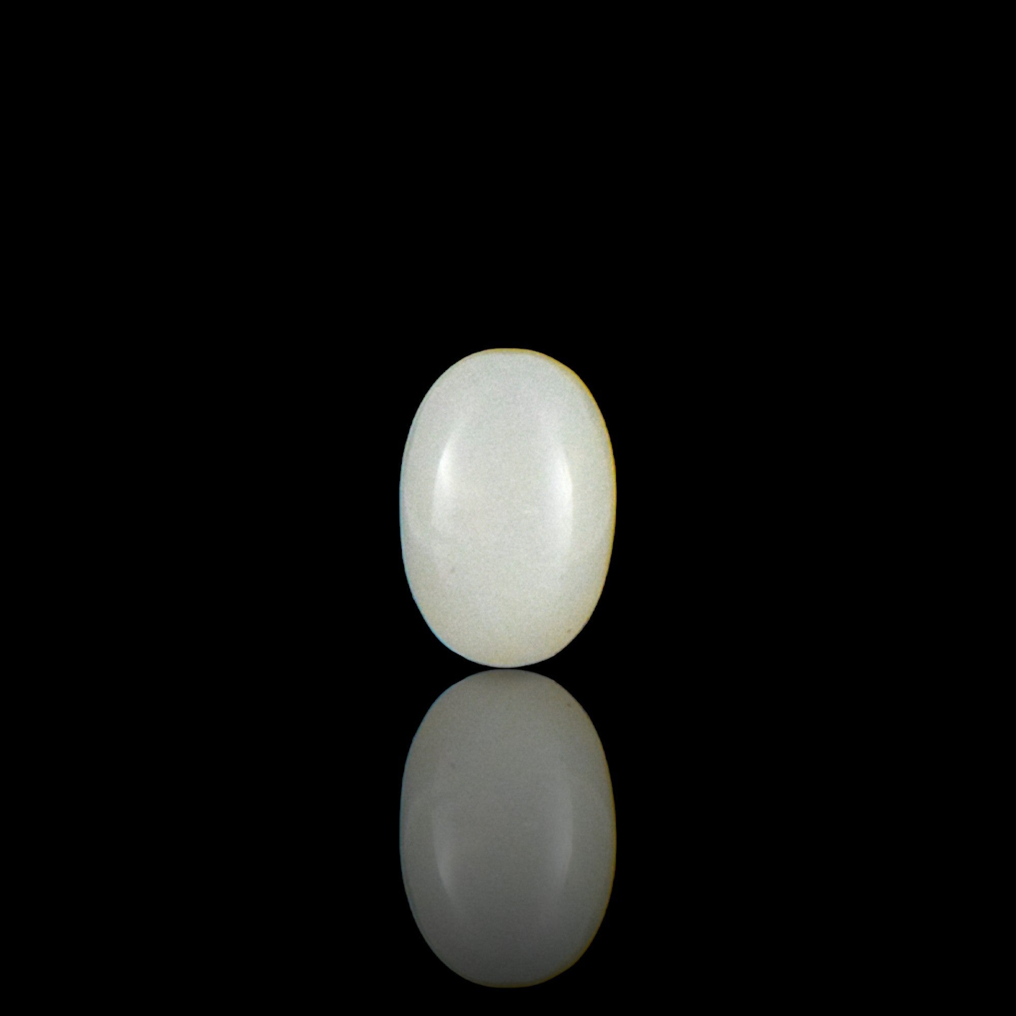 Moonstone - 7.72 Carat