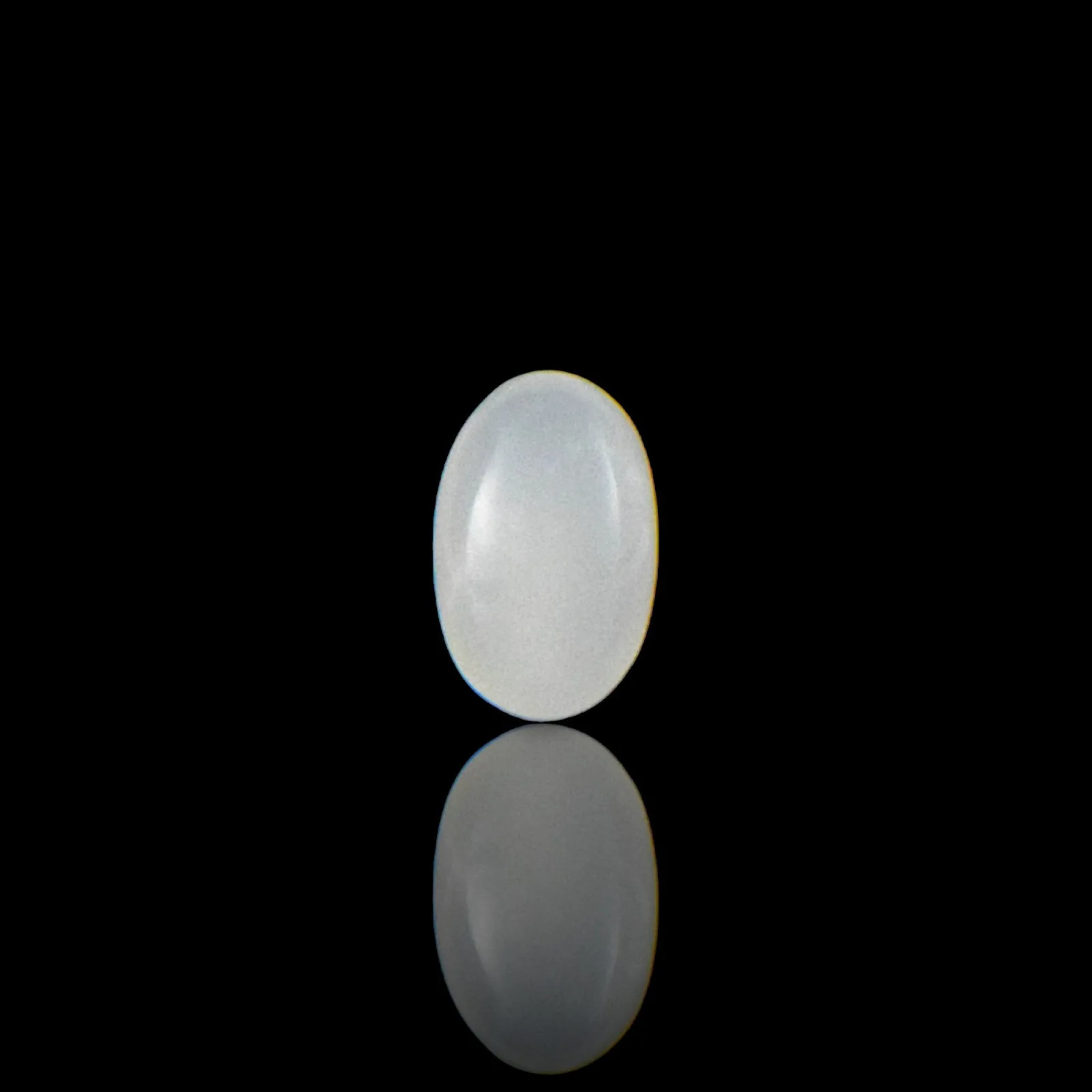Moonstone - 6.9 Carat