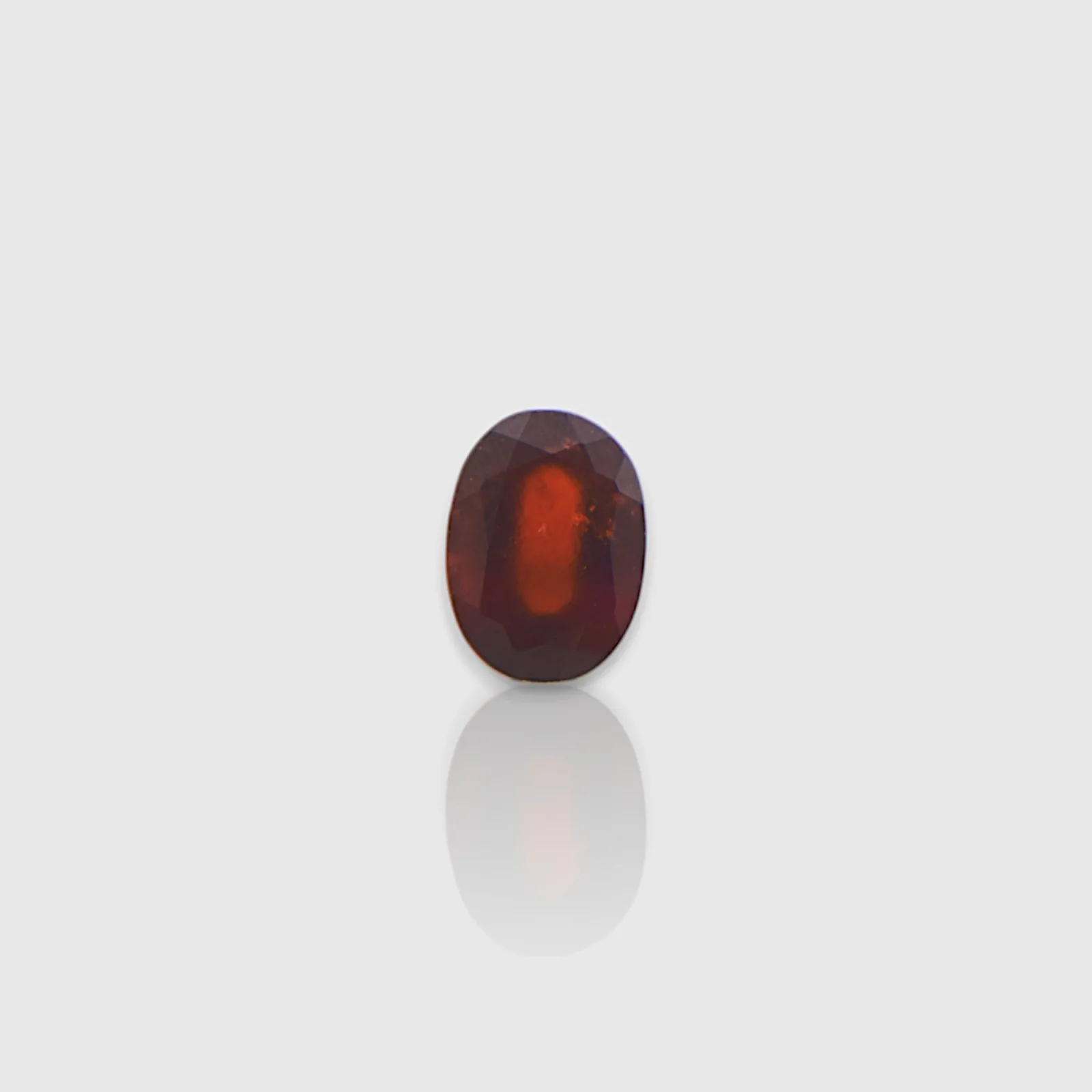 Hessonite - 7.5 Carat / AAA-Quality