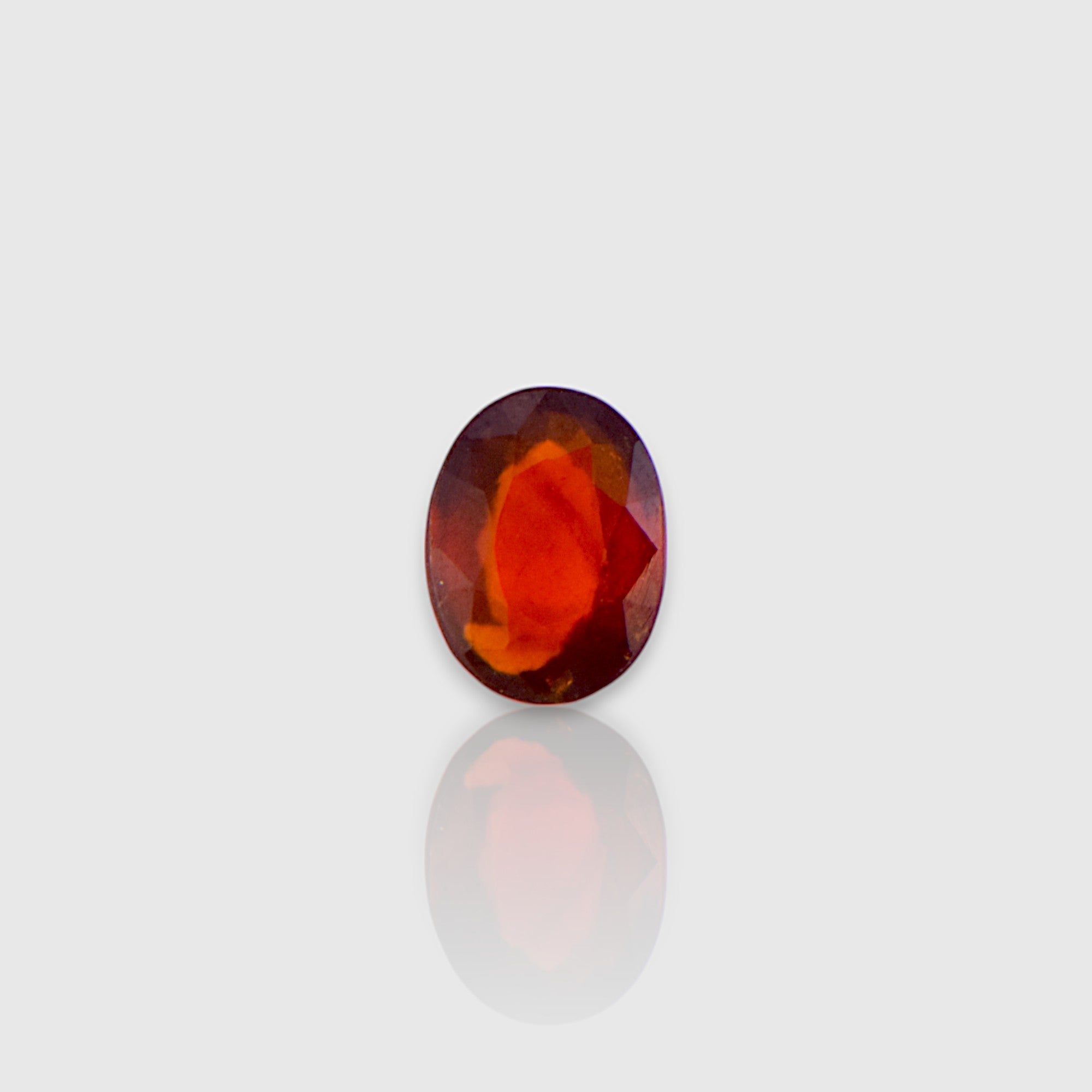 Hessonite - 5.74 Carat / AAA-Quality