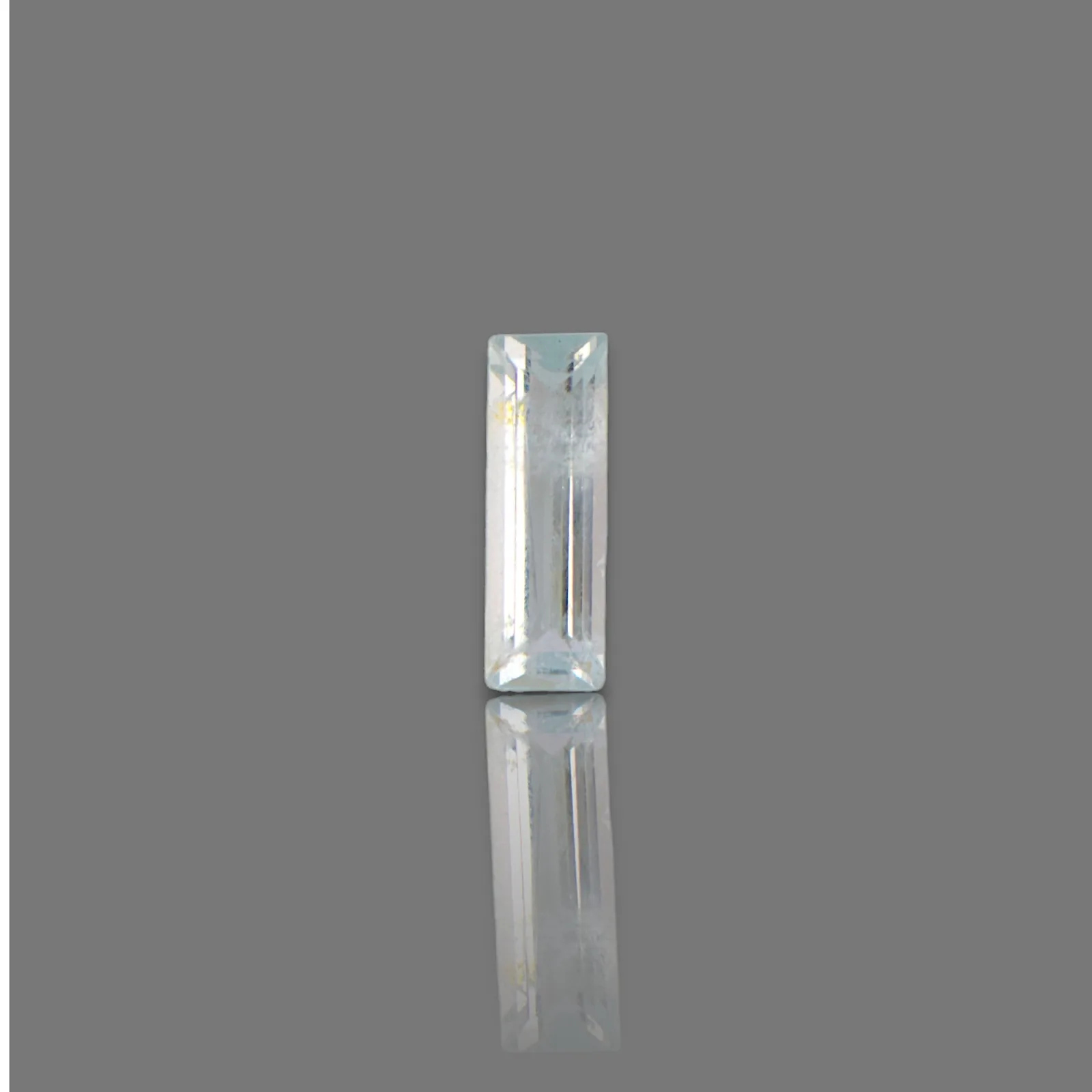 Aquamarine - 5.87 Carat