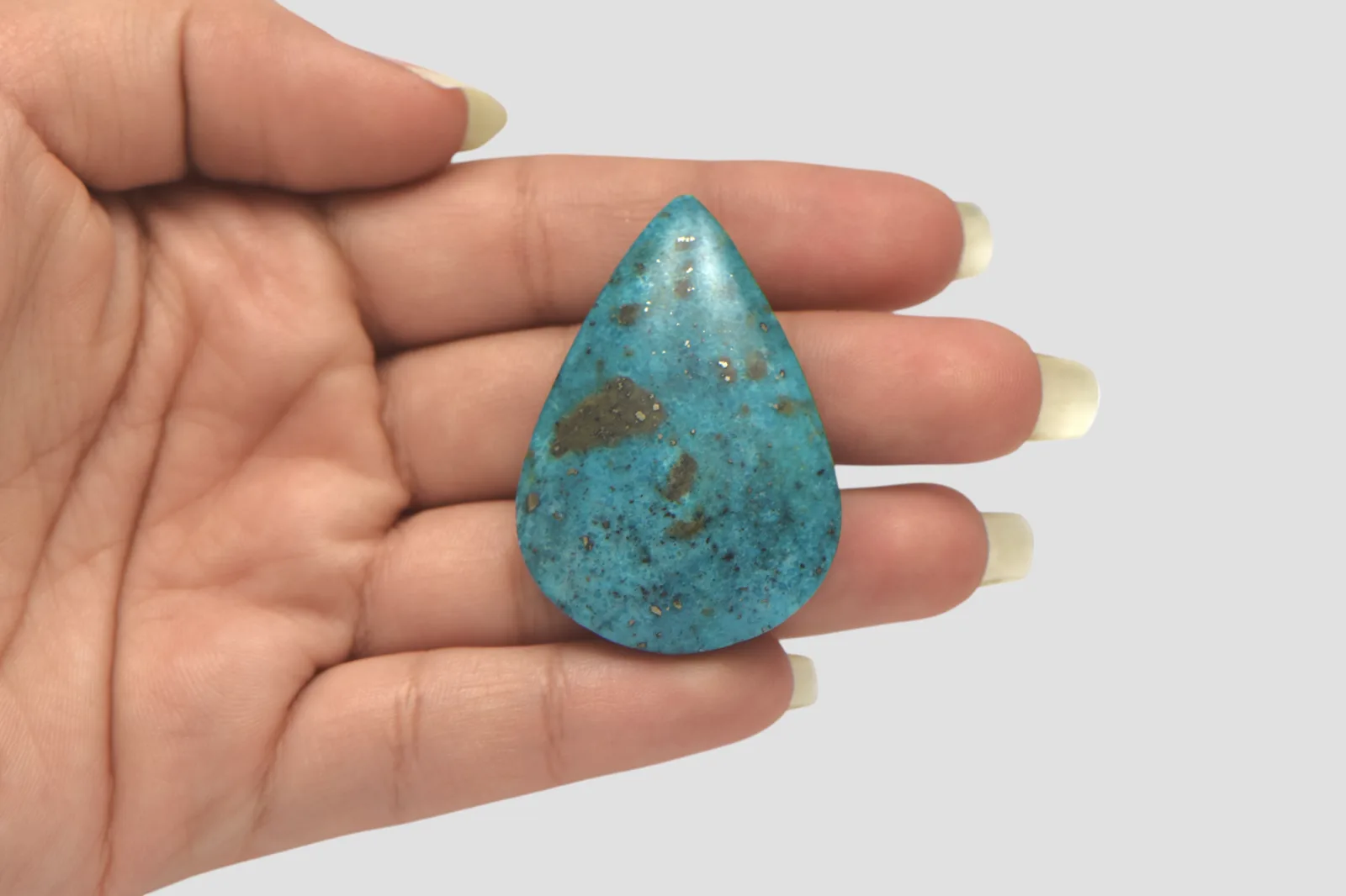 Irani Turquoise - 70.25 Carat / AA-Quality