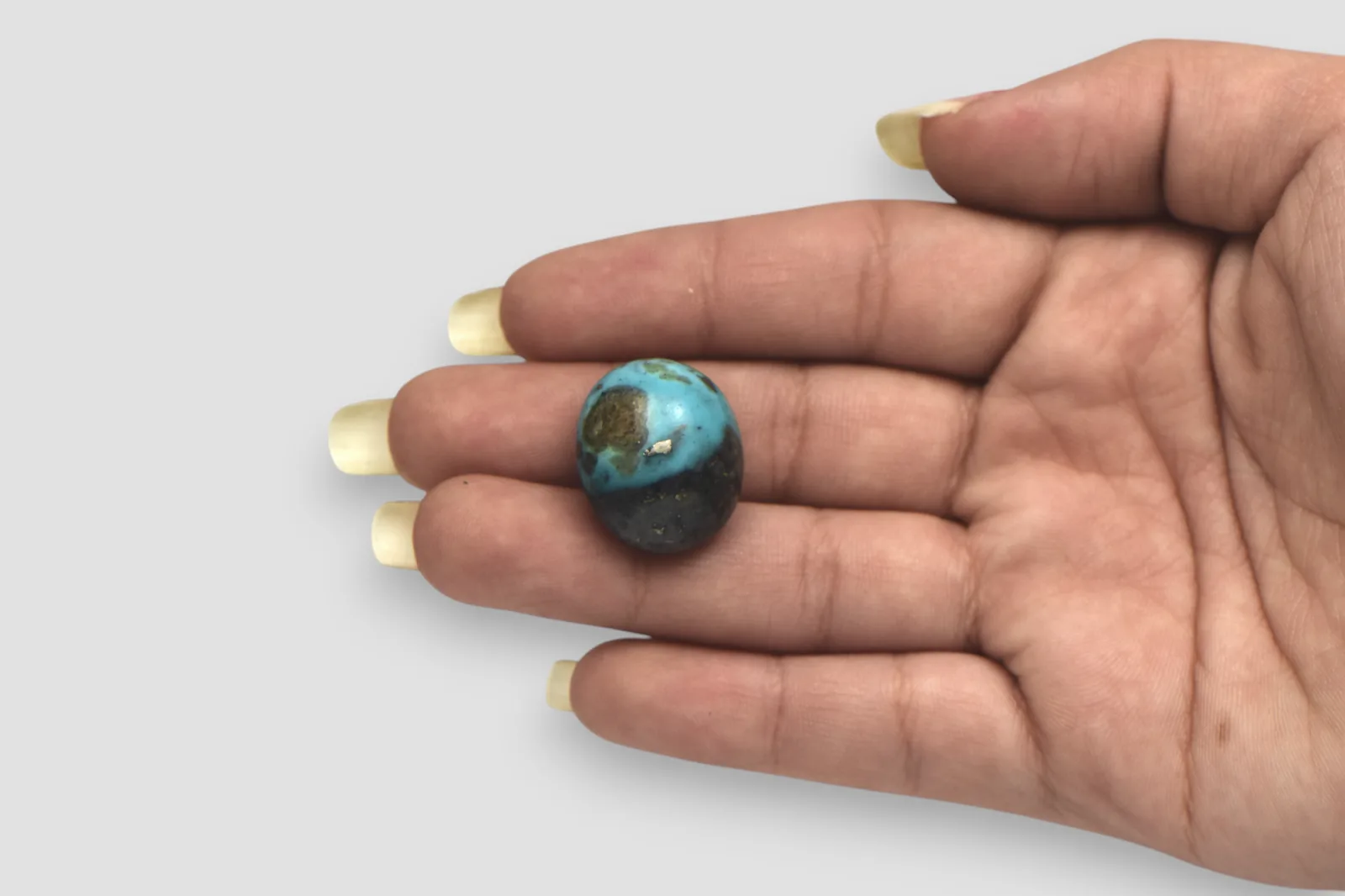 Irani Turquoise - 27.28 Carat / AA-Quality