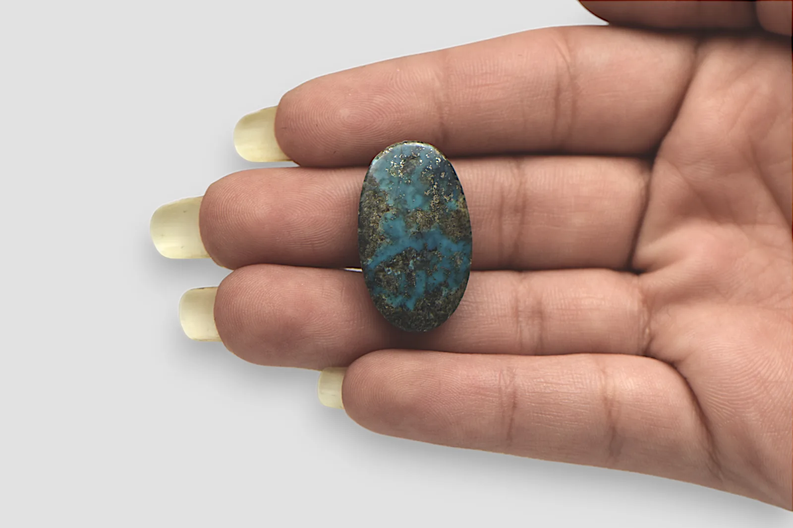 Irani Turquoise - 17.57 Carat / AA-Quality